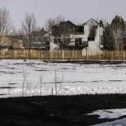 A Boulder County home still stands after being burned during the Marshall Fire, which began 12月. 30, 2021. Thousands of homes were damaged or destroyed by the fire. Photo by Anthony Albidrez, Boulder Reporting Lab