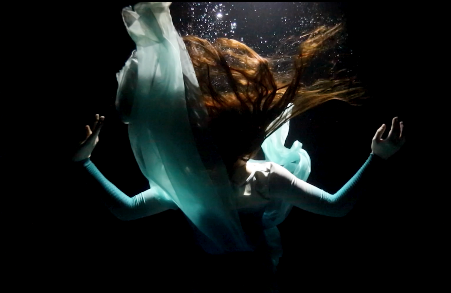 Rae Lewark performing underwater